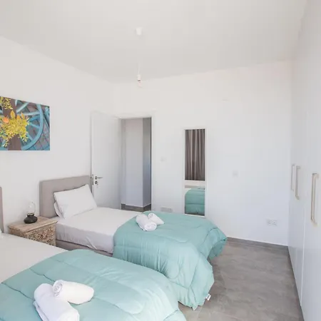 Atemberaubende Olivine Mit Meerblick Holiday home